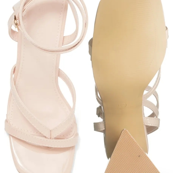 8.5 Wild Diva Lounge Kitsa strappy block heel sandal - Picture 5 of 7